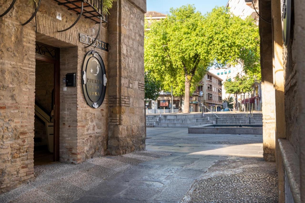 Отель Puerta De La Luna Кордова Экстерьер фото